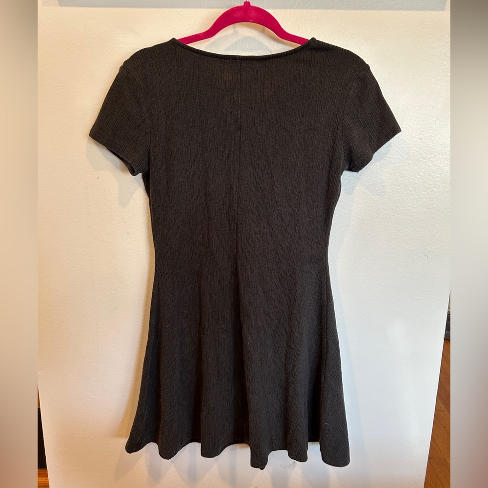 Black button down 90s style short sleeve mini dress - Picture 2 of 4